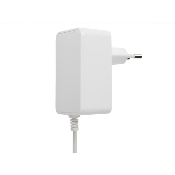 COMPACT CHARGER WITH TYPE C USB