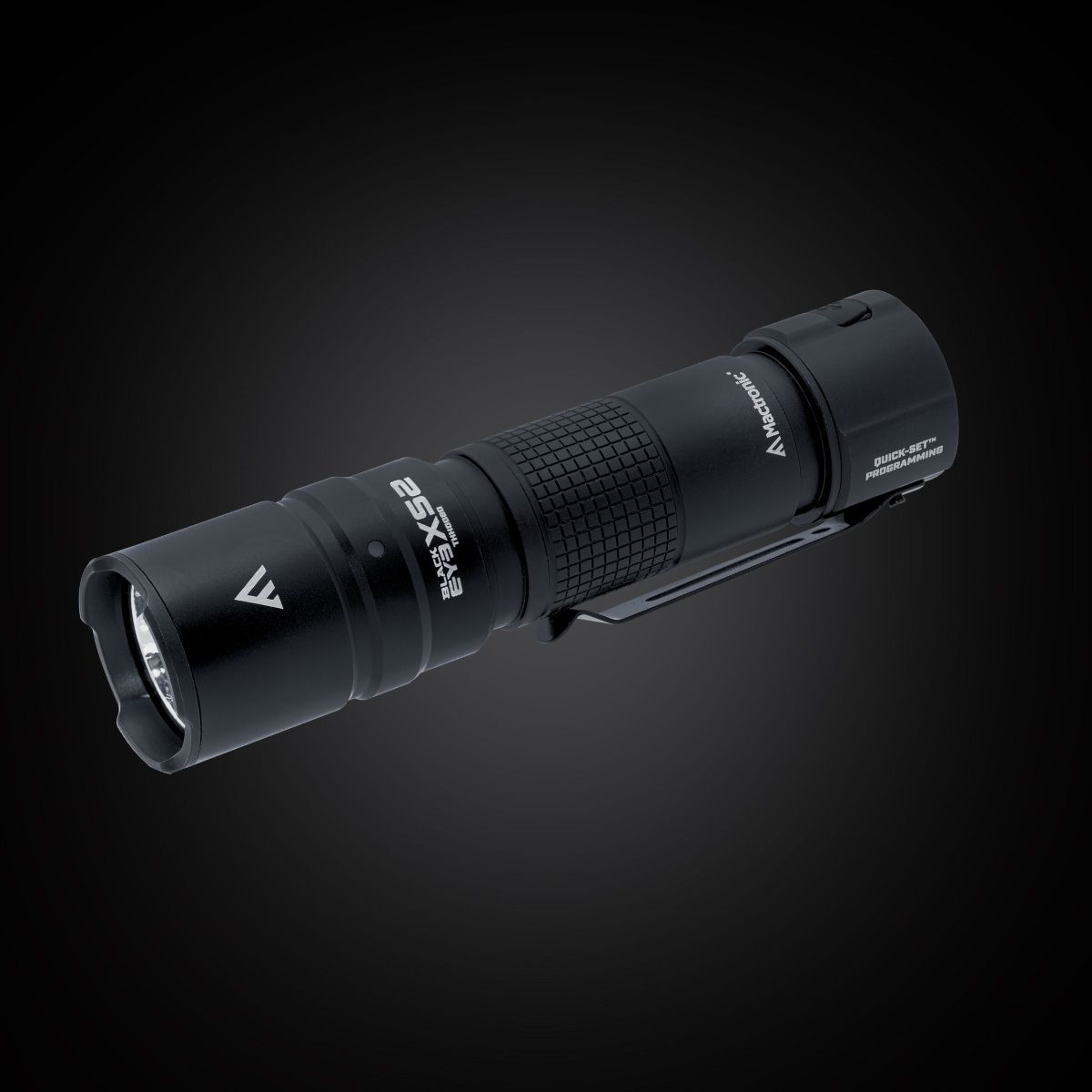Latarka ręczna MacTronic Black Eye X52