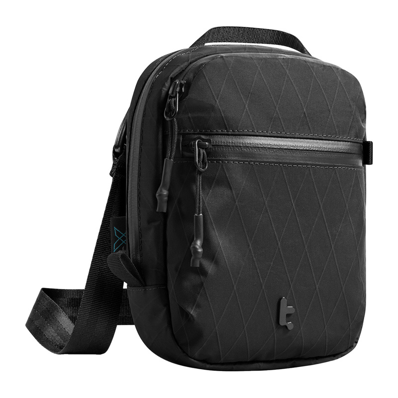 Tomtoc Aviator-T37 travel bag with shoulder