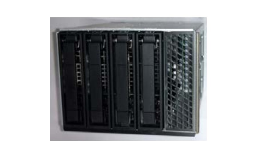 Intel Hot Swap disku nodalījums 4x3