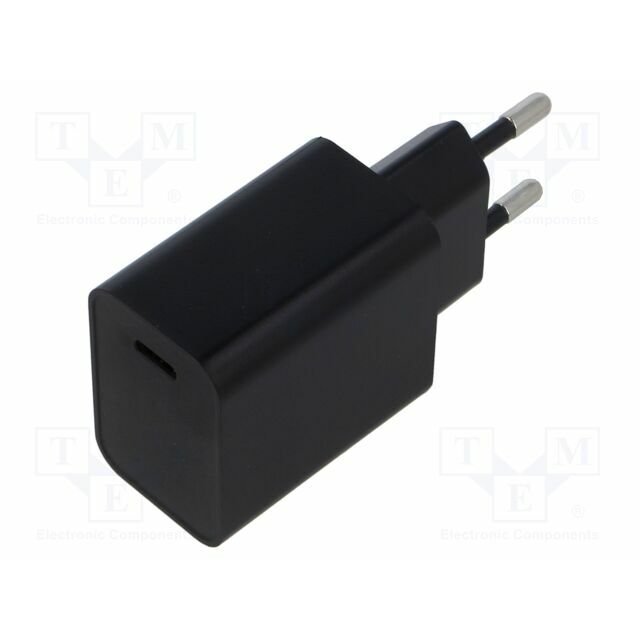 Charger: USB; Out: USB C; 39x27x80mm