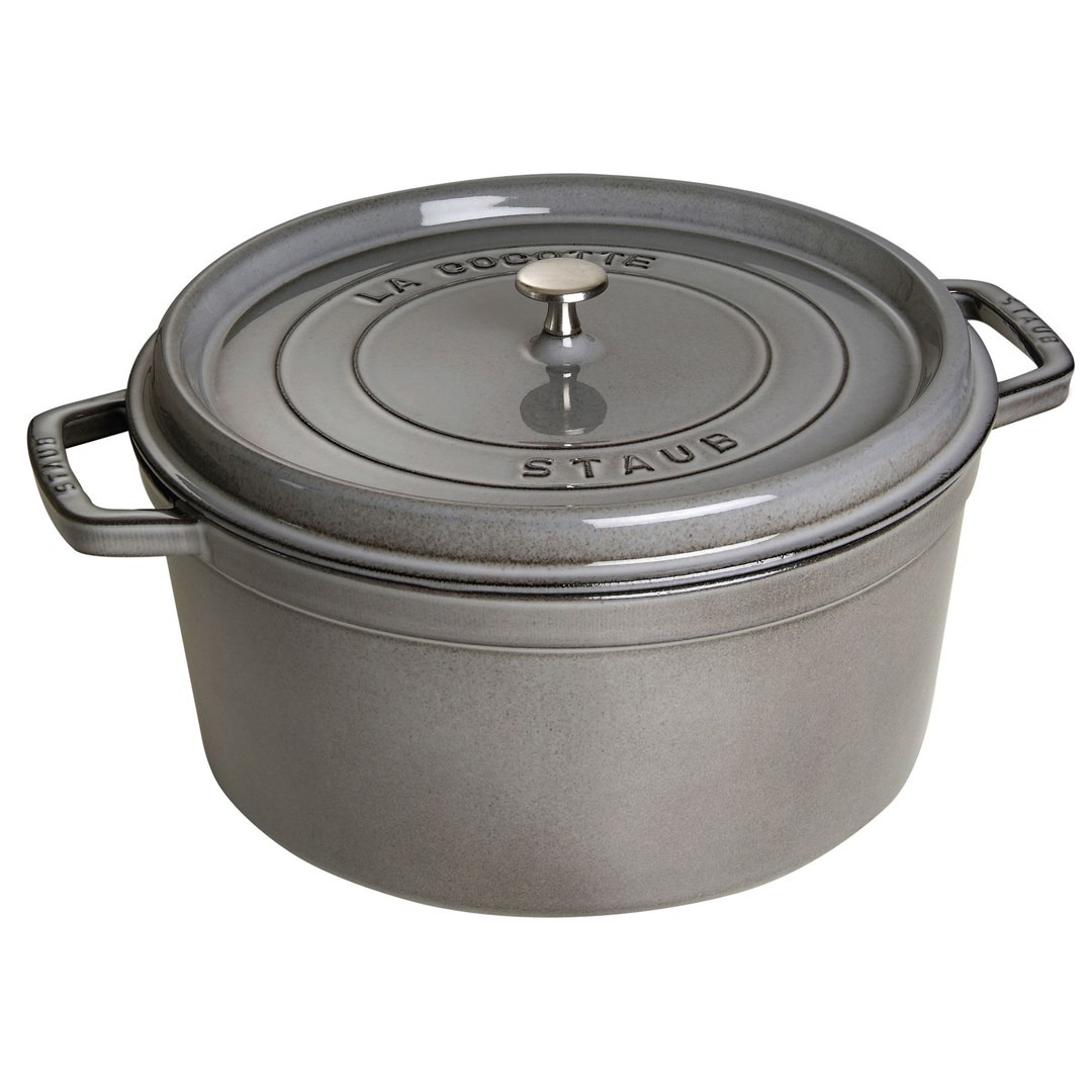 Cast iron pot round Staub -