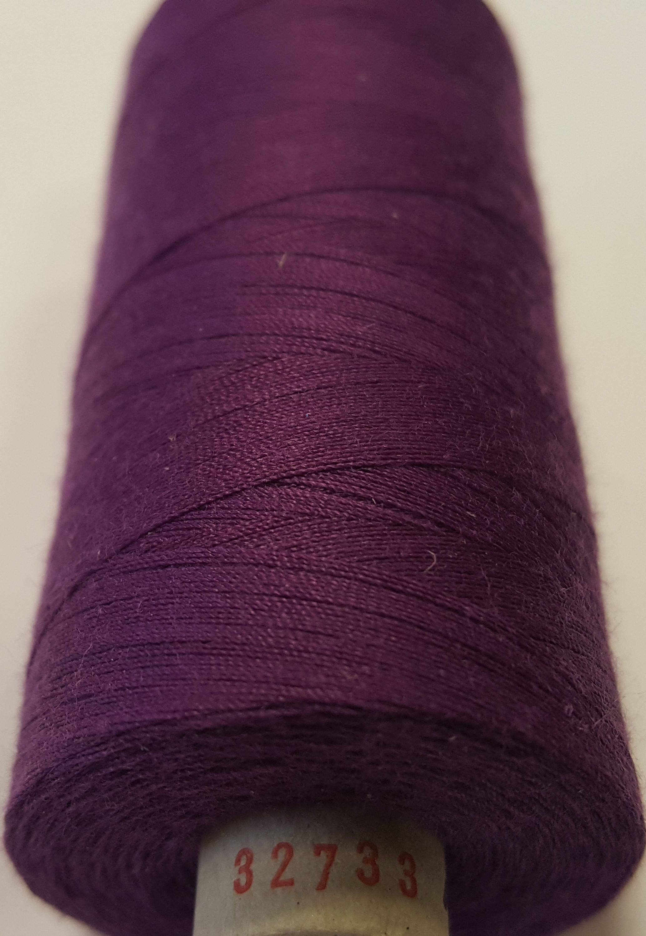 Diegs šūšanai Alterfil,koši violeta krāsa
