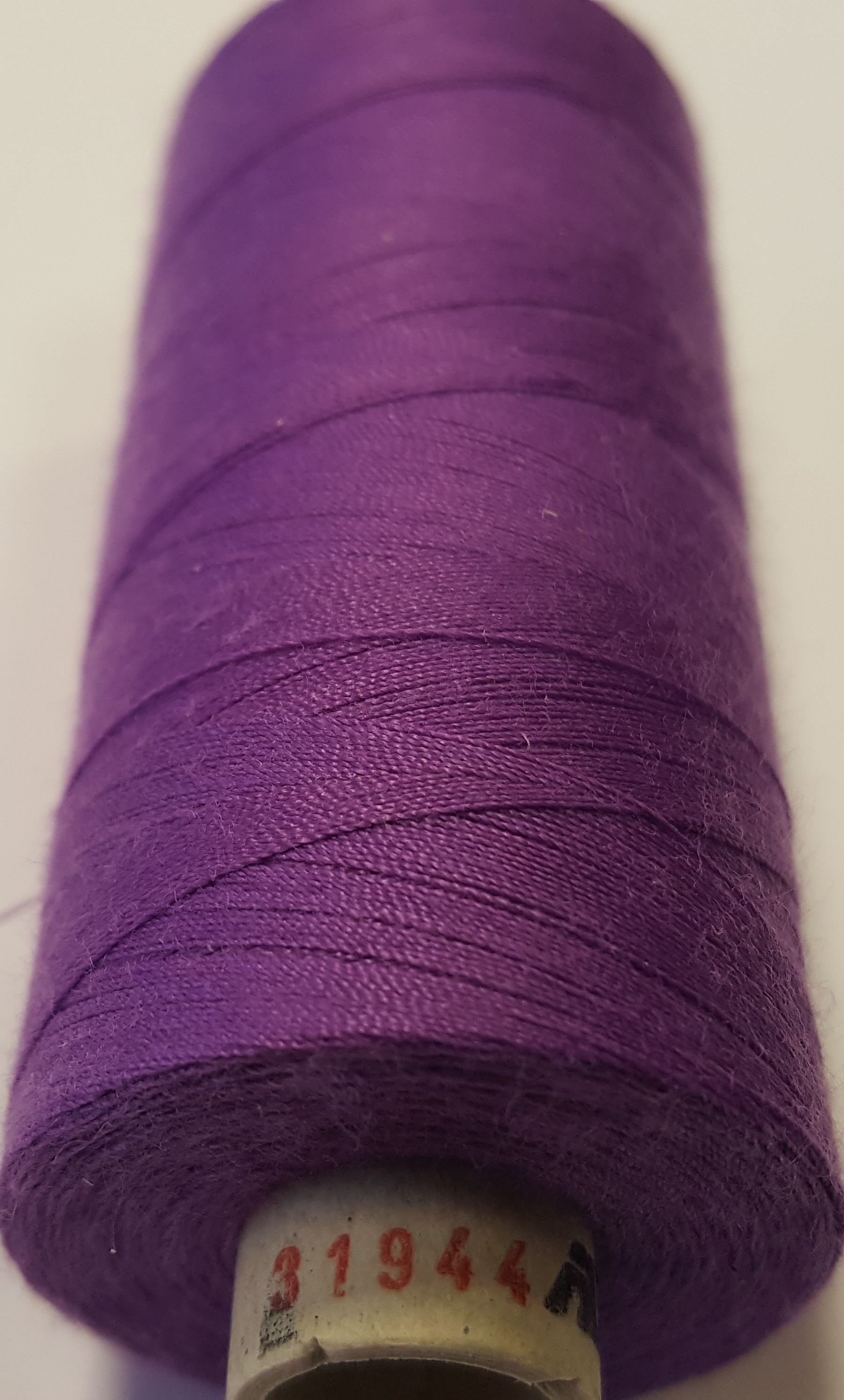 Diegs šūšanai Alterfil,violeta krāsa, 31944