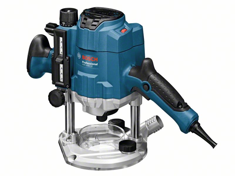BOSCH GOF 1250 CE Virsfrēze |