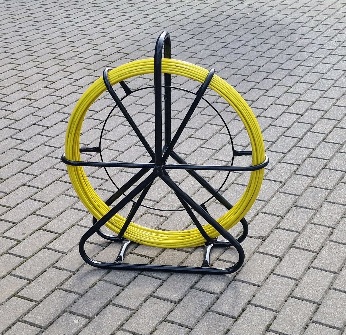 ELECTROBASE ® Kabeļu vilkšanas ierīce -