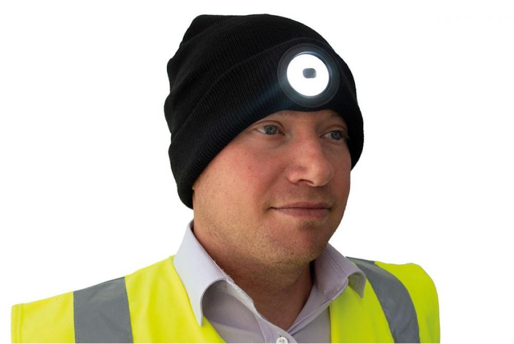 NightSearcher Melna cepure BEANIE-B ar LED