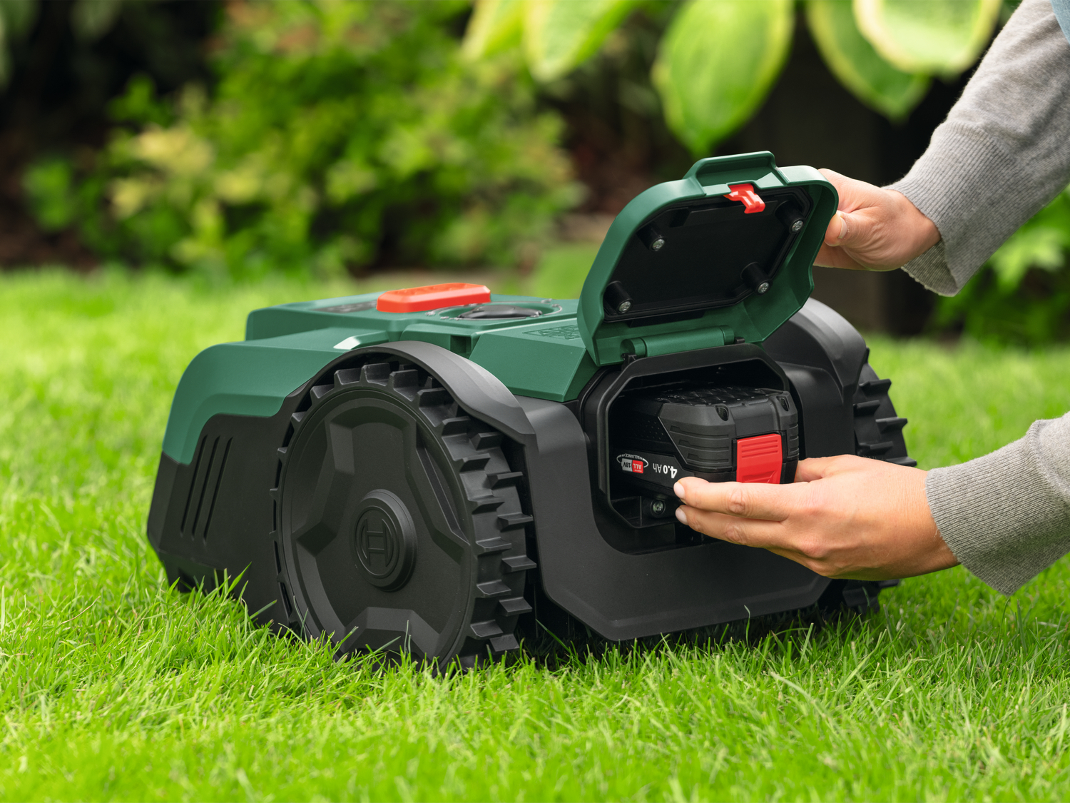 BOSCH VisiMow100 set Robots zāles pļāvējs